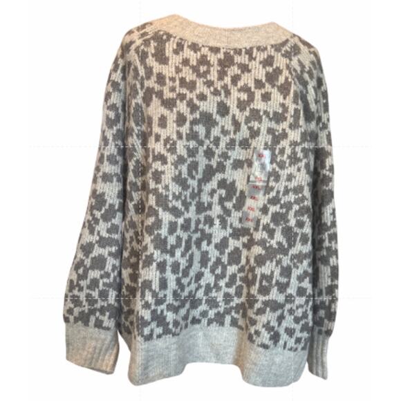 NWT Old Navy Plus Size Women's Cheetah Print Sweater Size 4X - Picture 1 of 5